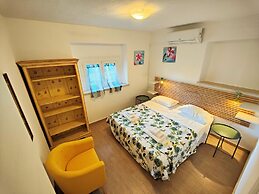 Sea view and ground floor Apartments le Dune