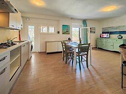 Sea view and ground floor Apartments le Dune