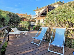 Sea view and ground floor Apartments le Dune