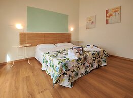 Sea view and ground floor Apartments le Dune