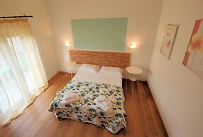 Sea view and ground floor Apartments le Dune