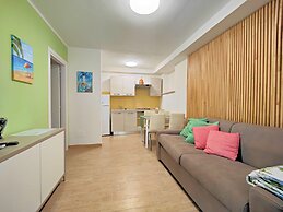 Sea view and ground floor Apartments le Dune