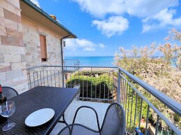 Sea view and ground floor Apartments le Dune