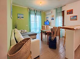 Sea view and ground floor Apartments le Dune