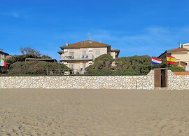 Sea view and ground floor Apartments le Dune