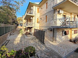 Sea view and ground floor Apartments le Dune