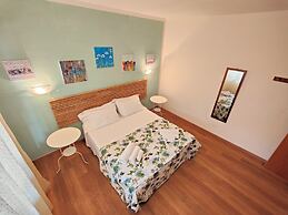 Sea view and ground floor Apartments le Dune