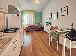 Sea view and ground floor Apartments le Dune