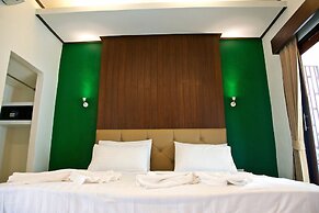 Poohbar Resort & Lotusdive