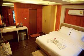 Poohbar Resort & Lotusdive