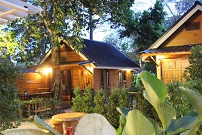 Poohbar Resort & Lotusdive