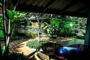 Poohbar Resort & Lotusdive