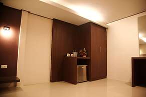 Poohbar Resort & Lotusdive