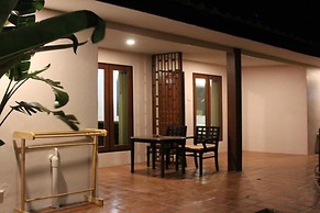 Poohbar Resort & Lotusdive