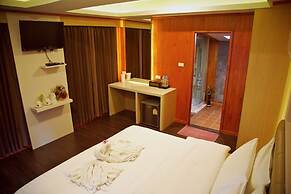 Poohbar Resort & Lotusdive