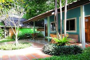 Poohbar Resort & Lotusdive