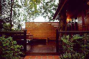 Poohbar Resort & Lotusdive