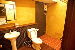 Poohbar Resort & Lotusdive