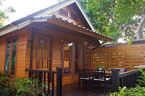 Poohbar Resort & Lotusdive