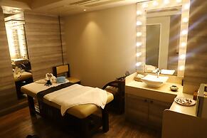 Efcee Sarovar Premiere Bhavnagar