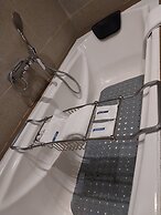 Efcee Sarovar Premiere Bhavnagar