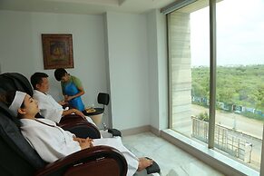 Efcee Sarovar Premiere Bhavnagar