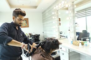 Efcee Sarovar Premiere Bhavnagar