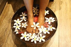 Efcee Sarovar Premiere Bhavnagar