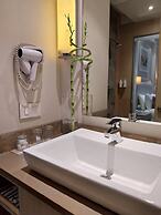 Efcee Sarovar Premiere Bhavnagar