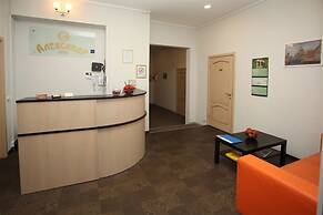 Alexander Hotel