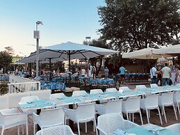 Appartamento Vista Lago Red & Grey