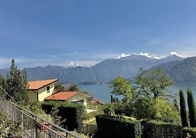 Appartamento Vista Lago Red & Grey