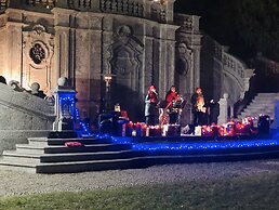 Appartamento Vista Lago Red & Grey