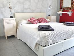 Appartamento Vista Lago Red & Grey