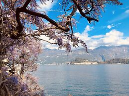 Appartamento Vista Lago Red & Grey