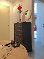 Appartamento Vista Lago Red & Grey