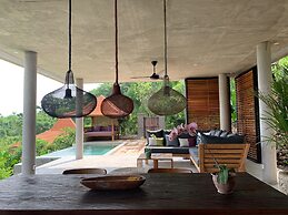 Sumberkima Hill Private Villa Retreat