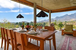 Sumberkima Hill Private Villa Retreat