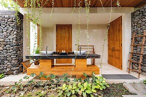 Sumberkima Hill Private Villa Retreat