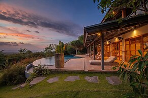 Sumberkima Hill Private Villa Retreat