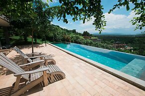 Sumberkima Hill Private Villa Retreat