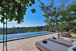 Sumberkima Hill Private Villa Retreat