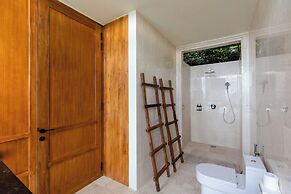 Sumberkima Hill Private Villa Retreat