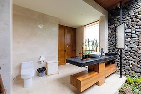 Sumberkima Hill Private Villa Retreat