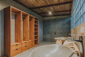 Sumberkima Hill Private Villa Retreat