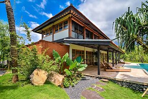 Sumberkima Hill Private Villa Retreat