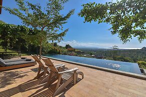 Sumberkima Hill Private Villa Retreat