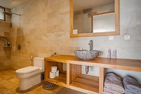 Sumberkima Hill Private Villa Retreat