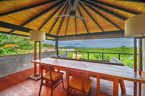 Sumberkima Hill Private Villa Retreat