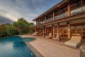 Sumberkima Hill Private Villa Retreat